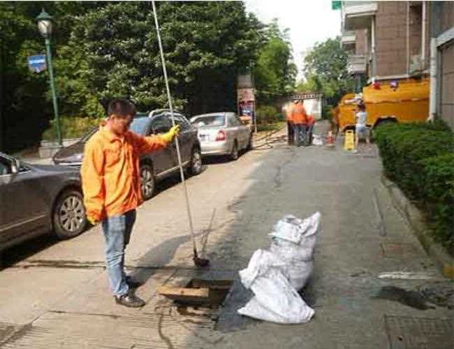 牡丹園抽污水：有效解決污水處理難題