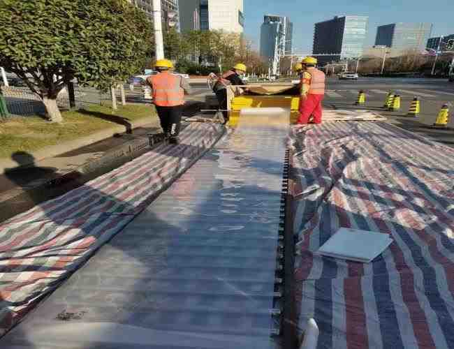 市政管道清淤：著力改善市政設施，提高市民滿意度