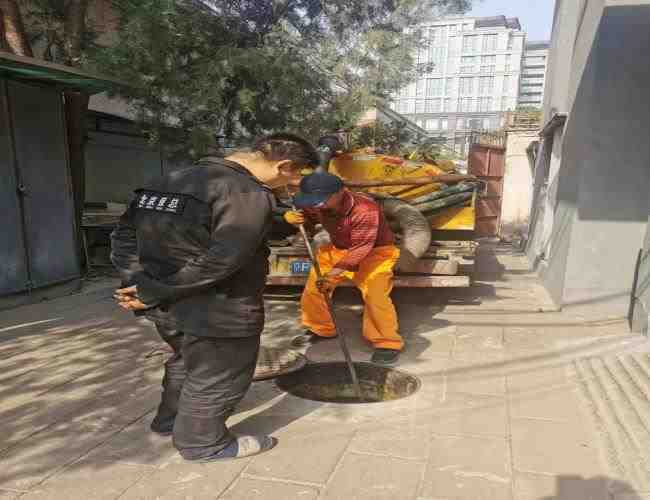 化糞池清理，如何處理多余的清理劑？