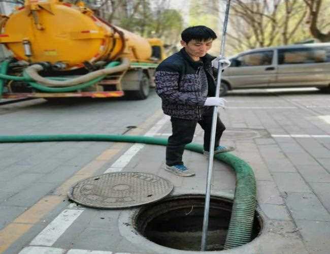 下水道疏不通怎么辦抽沼氣井污水一次多少錢