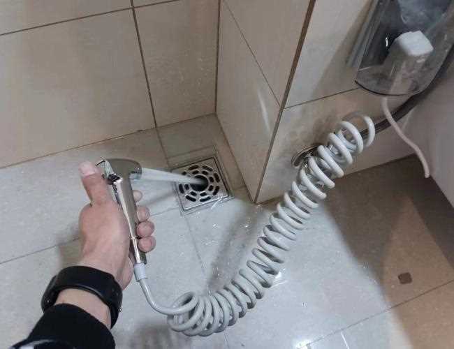丁家灘村北街馬桶疏通服飾鞋包清洗沼氣池時候的注意事項