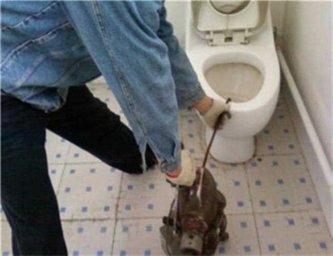 如何疏通馬桶管道(馬桶如何疏通)