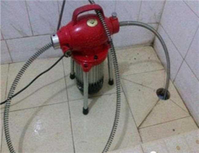 燕郊鎮政府家屬院安裝馬桶電話是多少戒指掉在下水道怎么辦