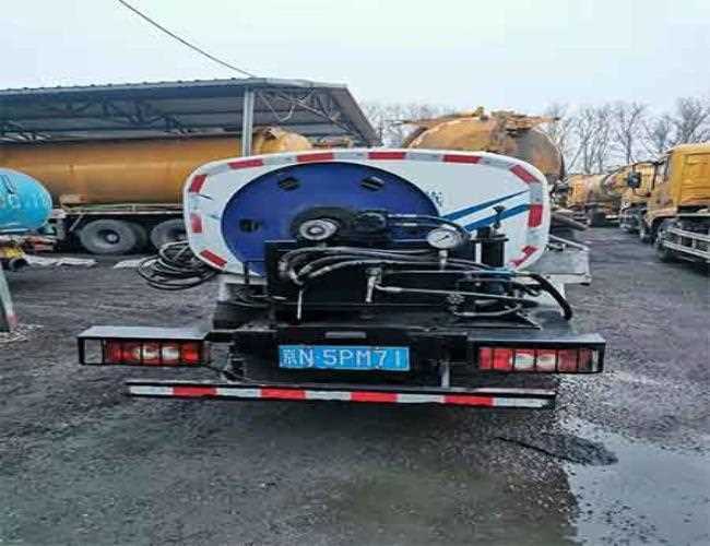 吸糞車清理化糞池價格_吸糞車清理化糞池價格多少錢